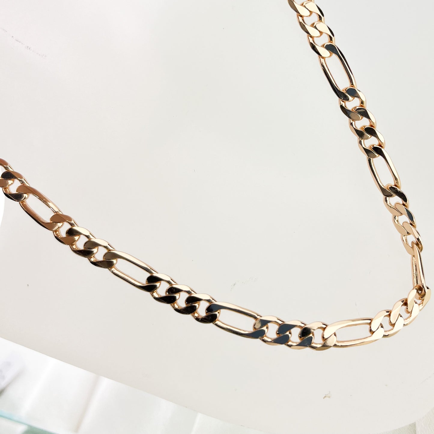 Elegant Gold-Plated Figaro Chain 48 cm