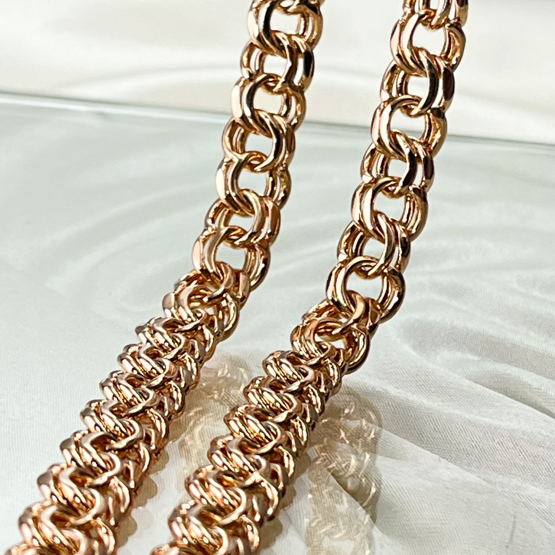 Golden "Bismarck" Chain - 47 cm of Pure Elegance | jewelry store beautiquepoint.com 2