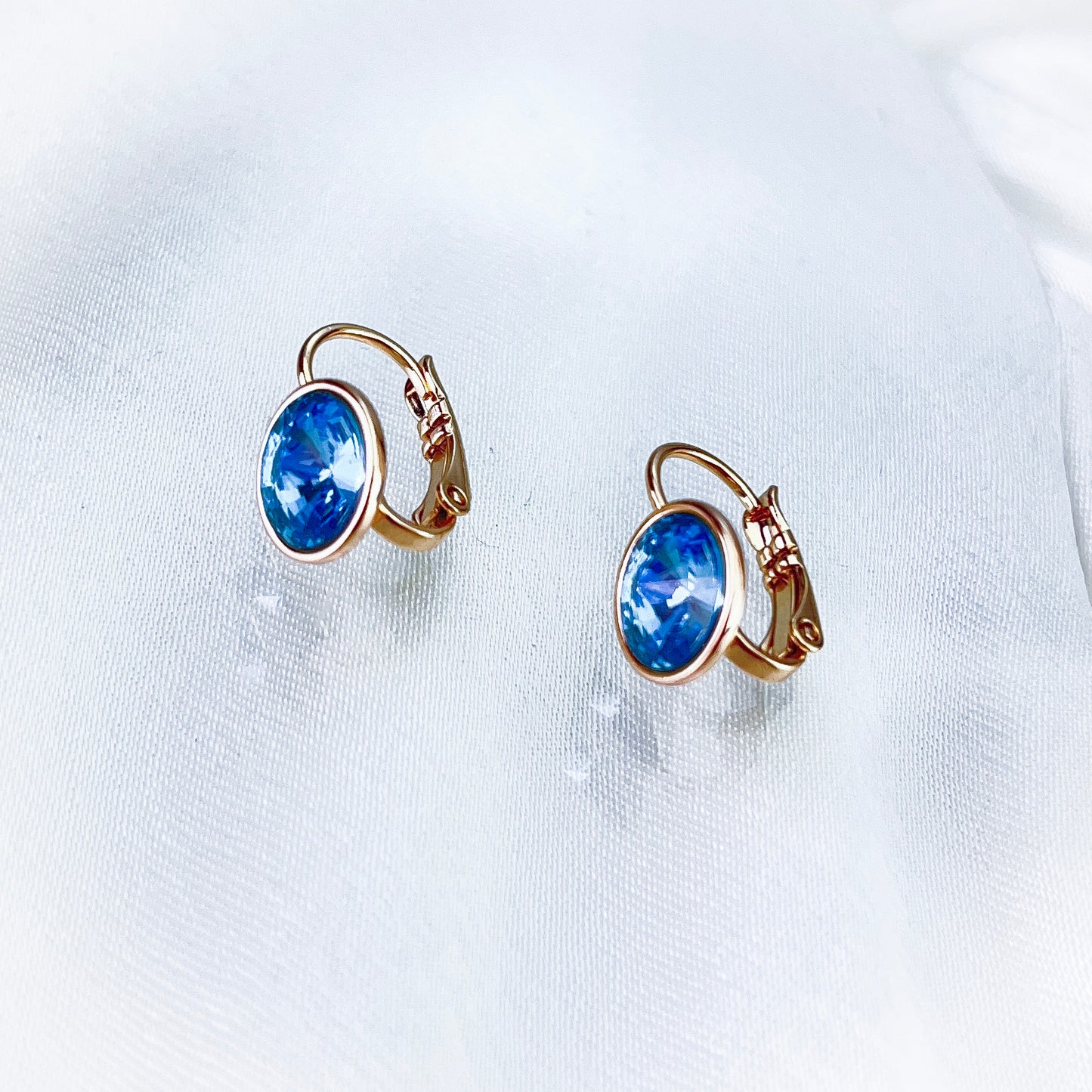 Golden Wave Blue Stone Earrings | beautiquepoint.com